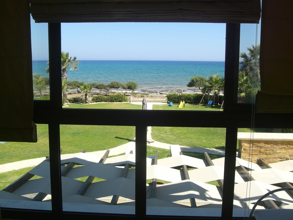 Ionion Beachfront Villa Ayia Napa Exterior foto